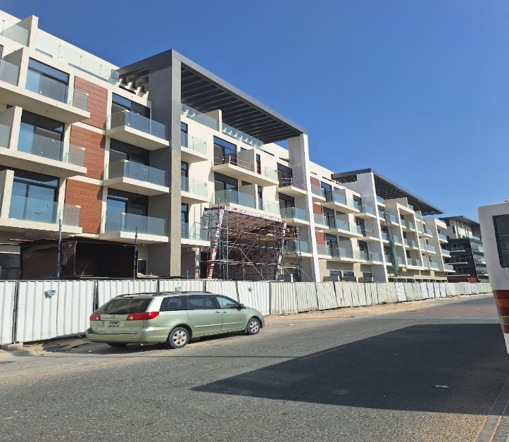 Façade & Balcony Glazing — Windows, balcony glass and roof shading